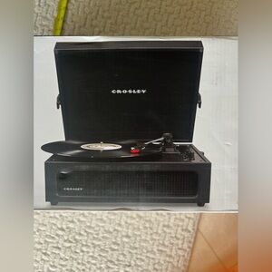 COPY - Crosley Voyager 3-Speed Portable Turntable Record Player BLACK BLUETOOTH
